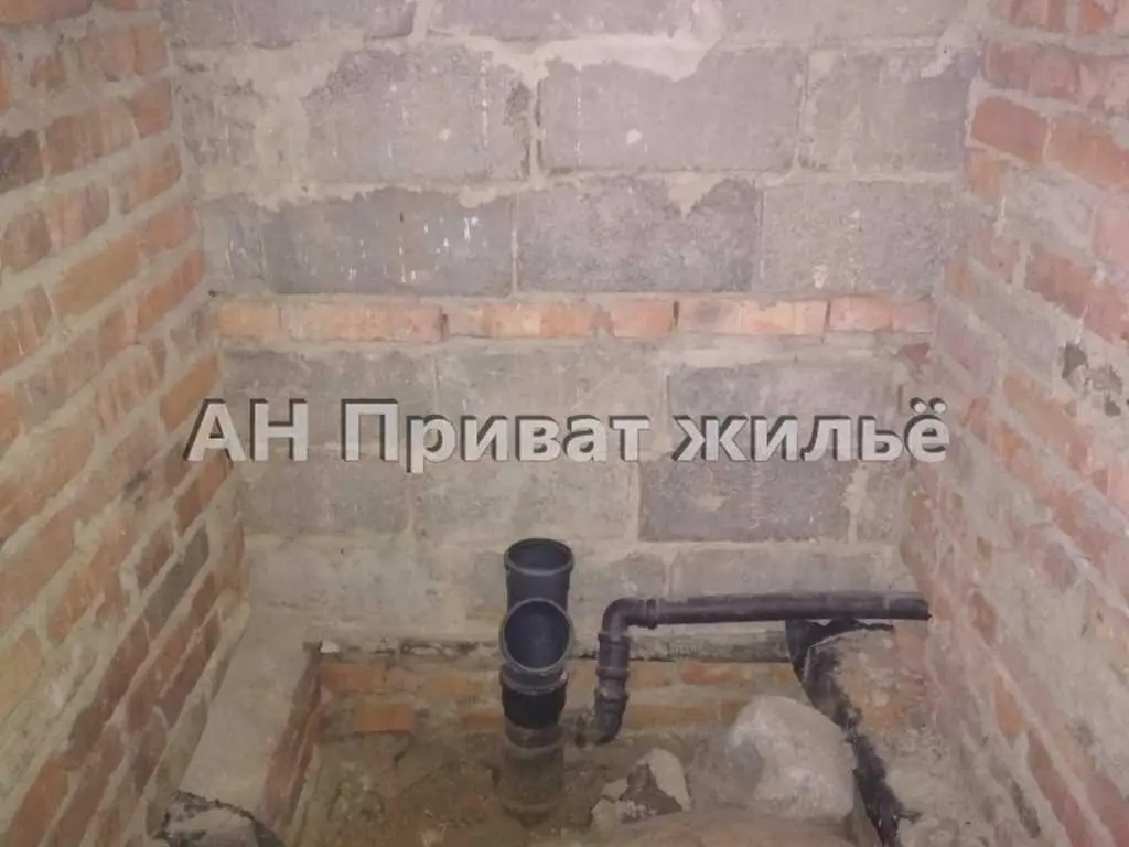 Добротний будинок 2010 року з комунікаціями за 20 км від Полтави.