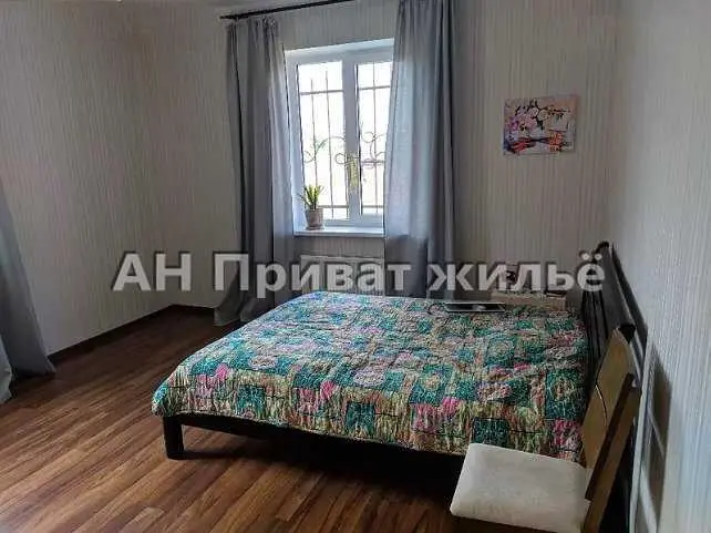 Добротний будинок у Рибцях для великої родини.