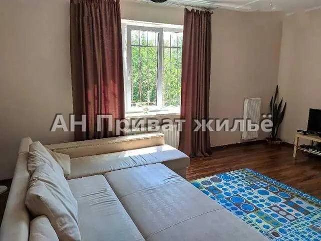 Добротний будинок у Рибцях для великої родини.