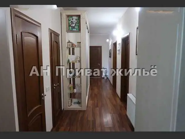 Добротний будинок у Рибцях для великої родини.