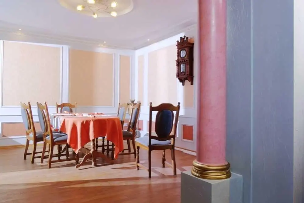 Велика квартира в тихому центрі