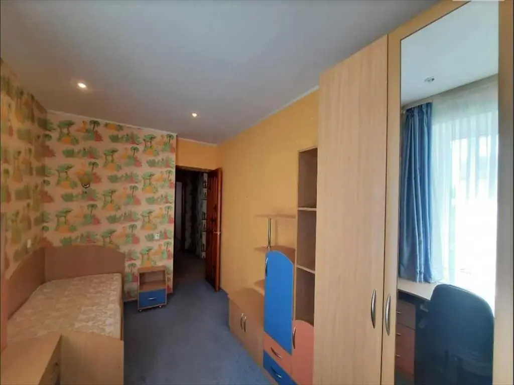 3 кімнатна квартира на Леваді з меблями