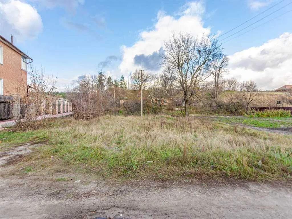 Земельна ділянка у  Вакуленцях