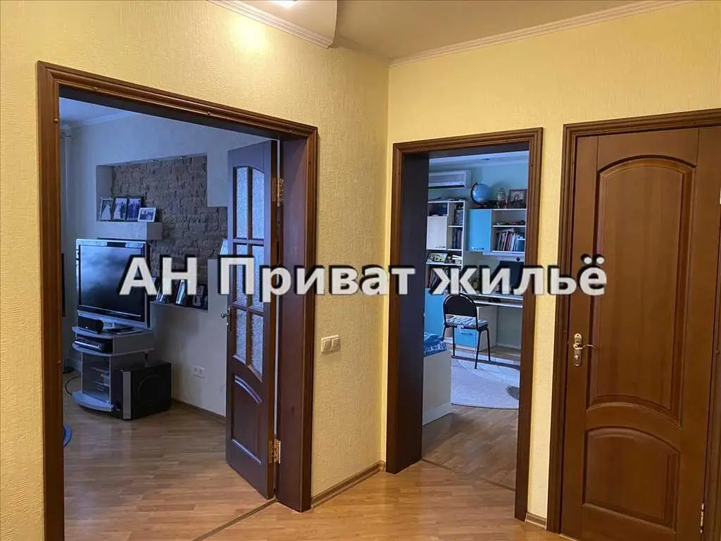 Простора та світла квартира для молодої родини