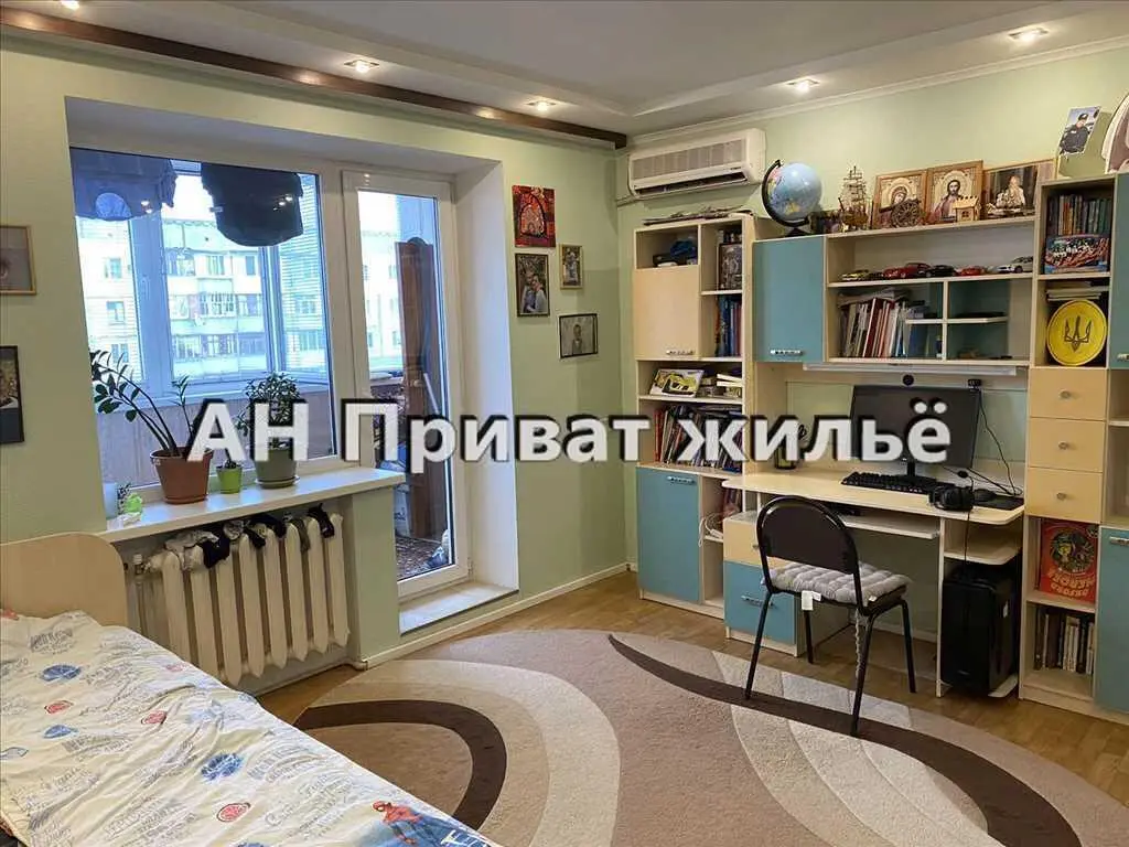 Простора та світла квартира для молодої родини