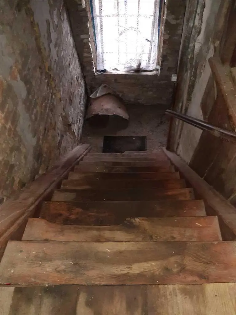 Дореволюційний будинок в центральній частині міста.


