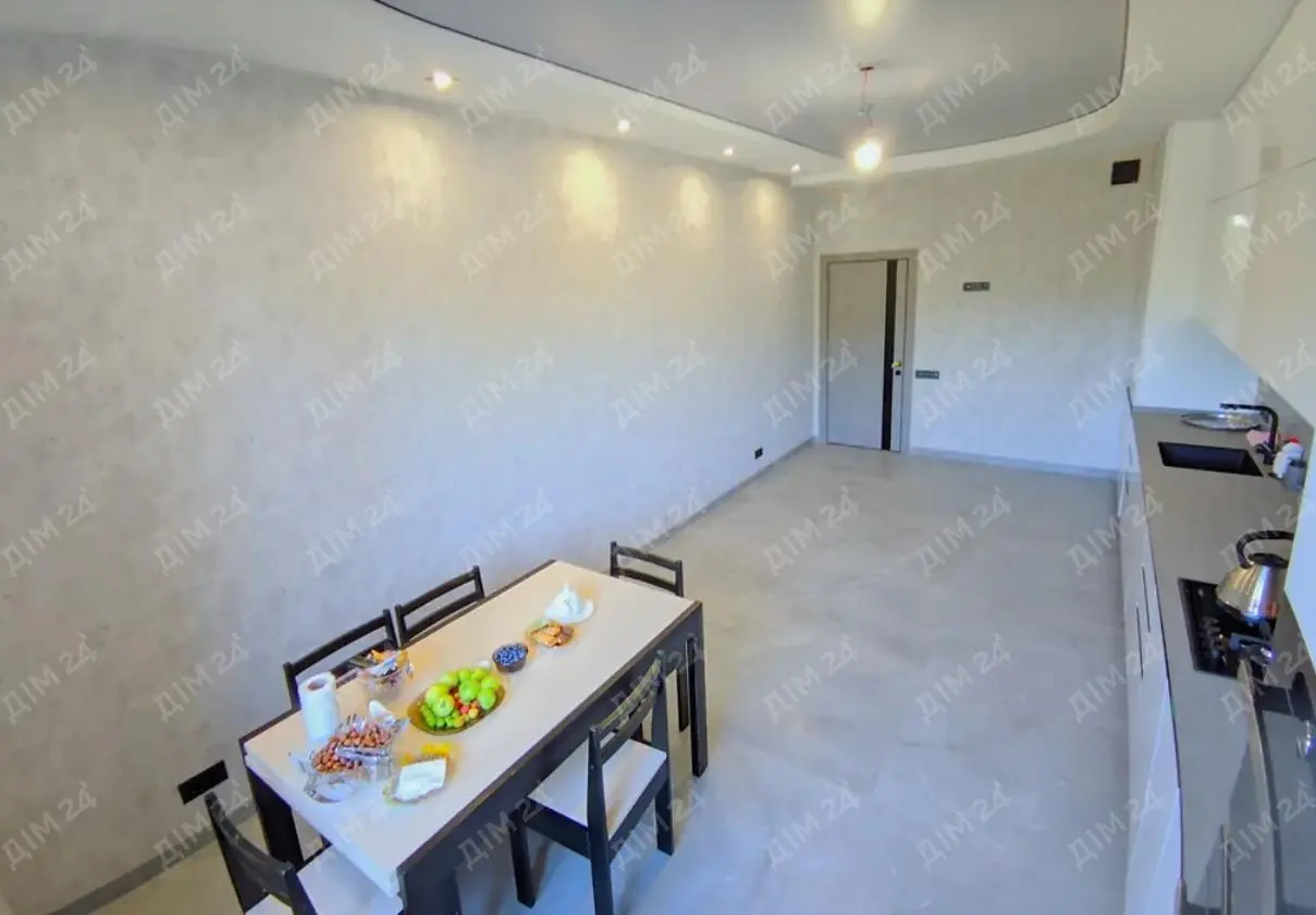 Пропонуємо до купівлі чудовий будинок на Подолі