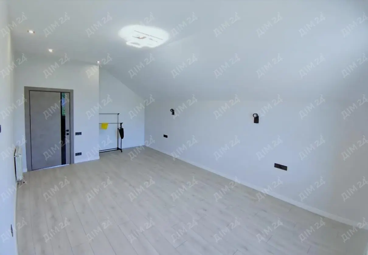 Пропонуємо до купівлі чудовий будинок на Подолі