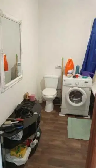 Простора 1-кімнатна квартрира на Браілках