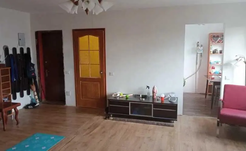 Простора 1-кімнатна квартрира на Браілках