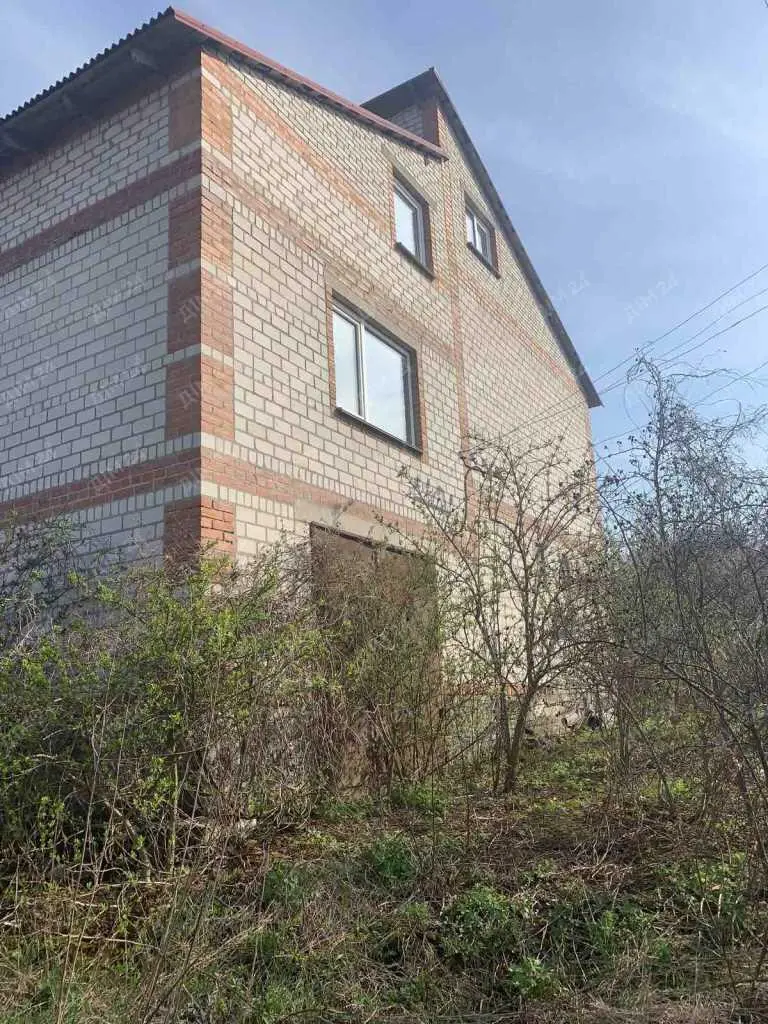 Передмістя Полтави. Будинок під ваш дизайнерський проект.