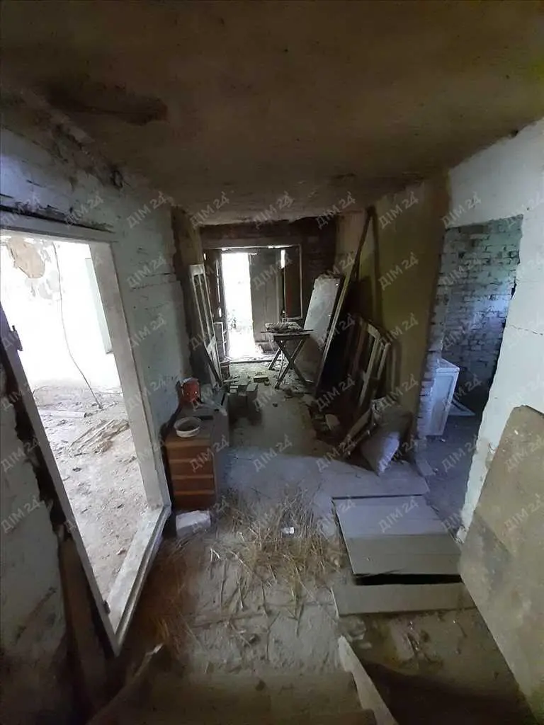 Передмістя Полтави. Будинок під ваш дизайнерський проект.