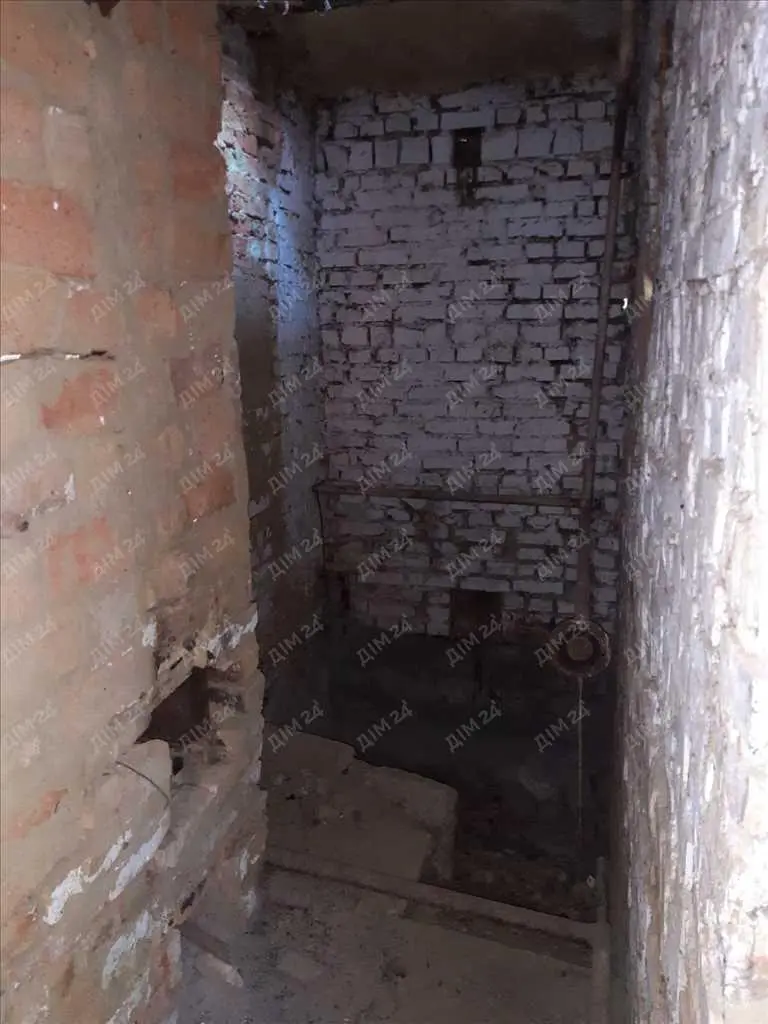 Передмістя Полтави. Будинок під ваш дизайнерський проект.