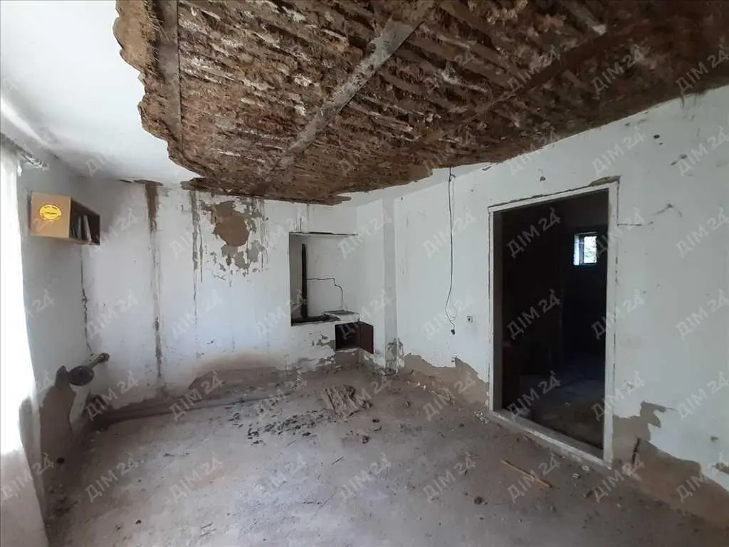 Передмістя Полтави. Будинок під ваш дизайнерський проект.