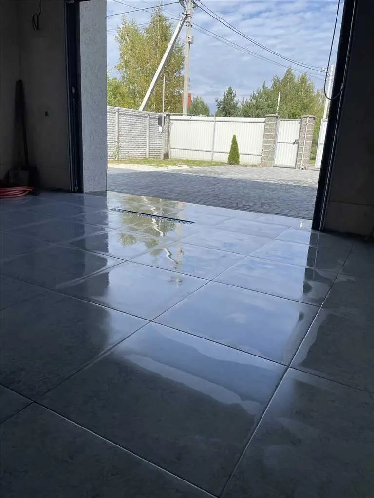 Будинок в сосновому лісі