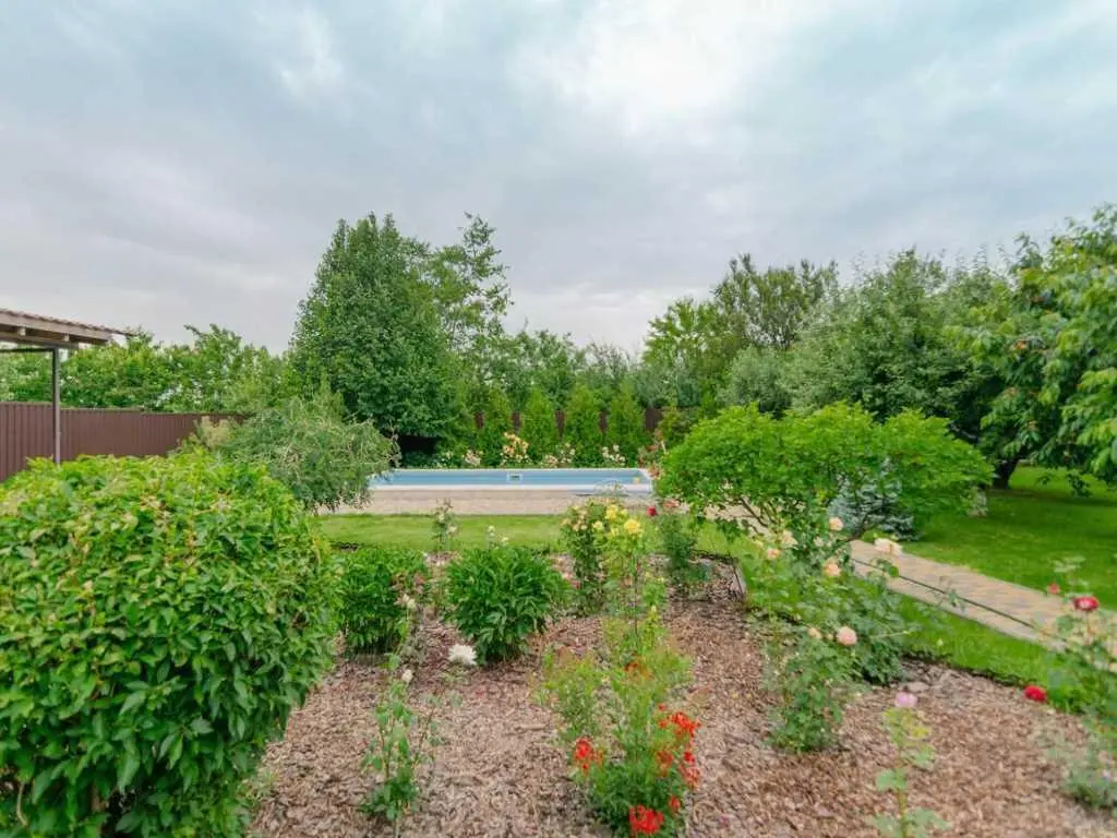 Добротний будинок у Горбанівці