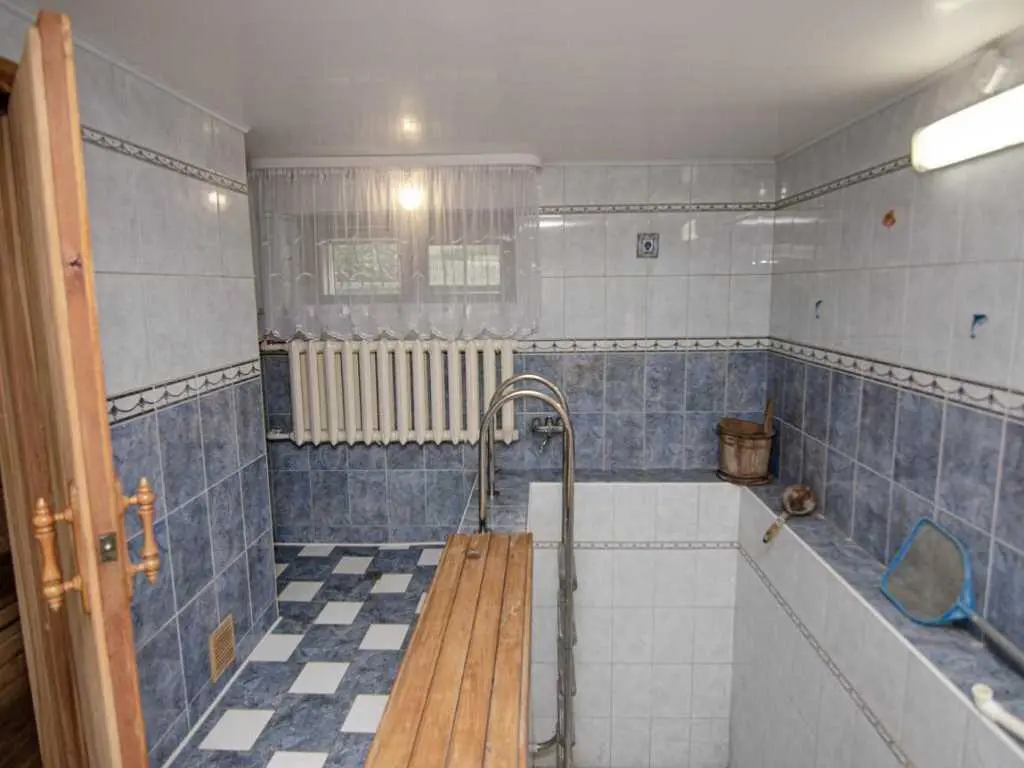 Добротний будинок у Горбанівці