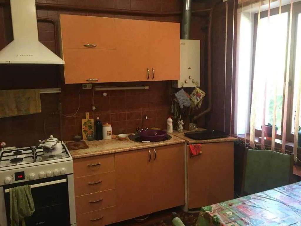 Цегляний будинок з окремим двором! 