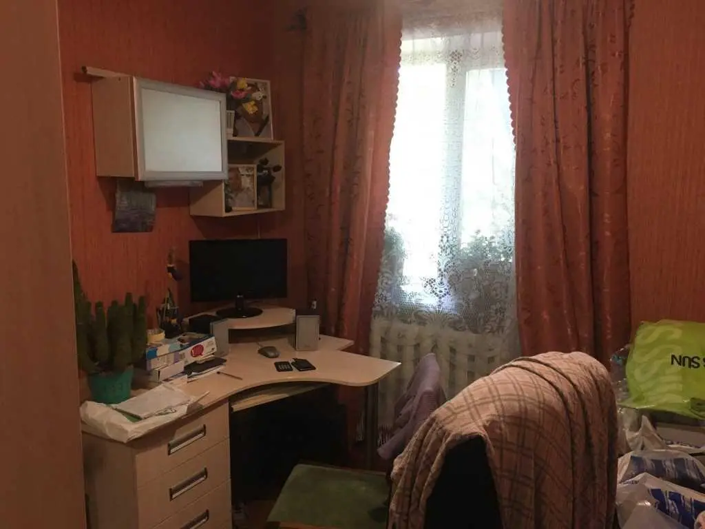 Цегляний будинок з окремим двором! 