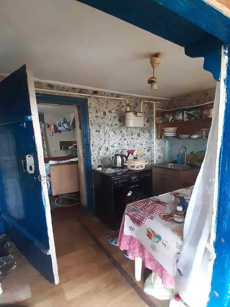 Частина будинку поруч із міським пляжем.