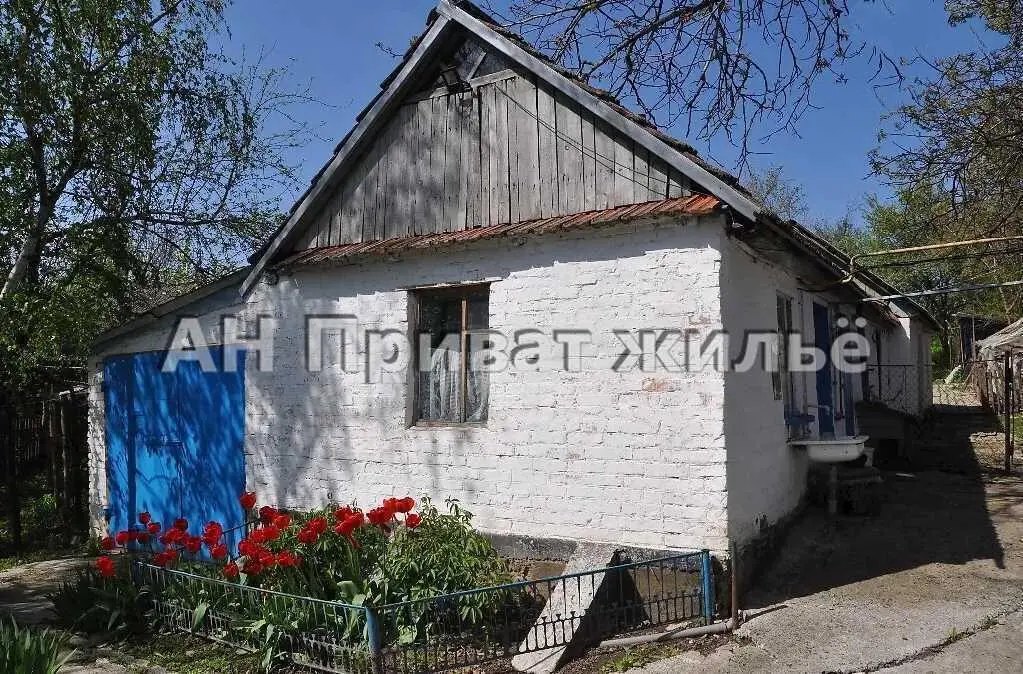 Будинок з великою земельною ділянкою у передмісті Полтави