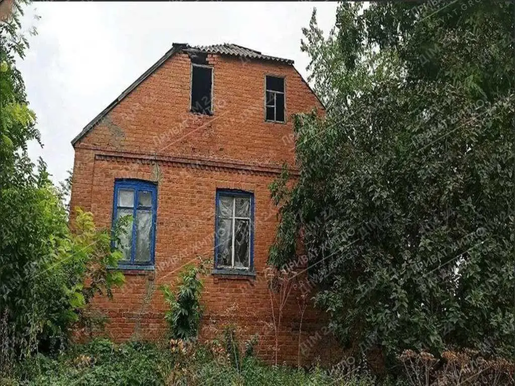 Земельна ділянка з комунікаціями в с. Щербані