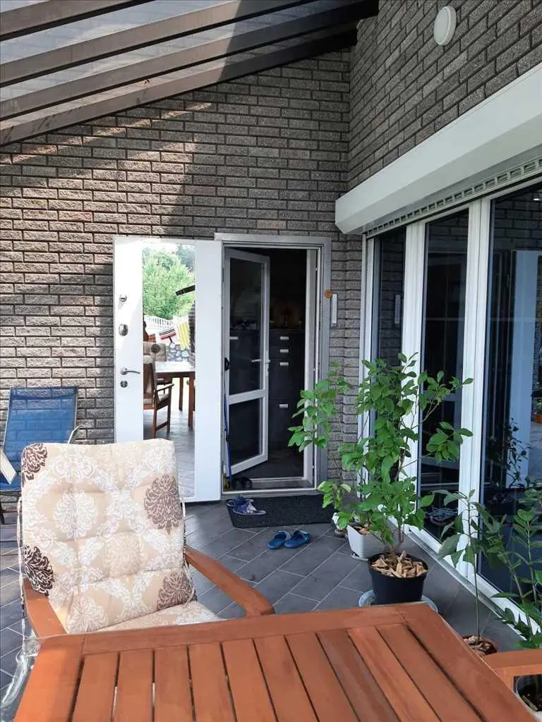 Дім у сосновому лісі