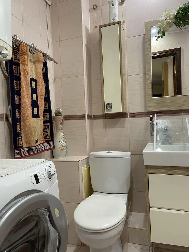 3 кімнатна квартира в гарному стані. Меблі та техніка в подарунок! 