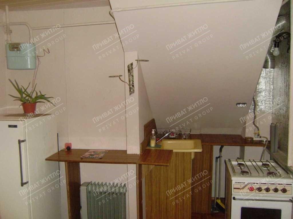 Квартира у приватному секторі поруч з центром. 