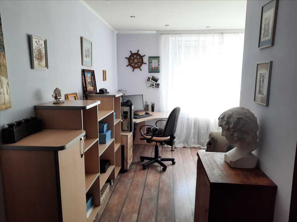 Чудова квартира на Браїлках