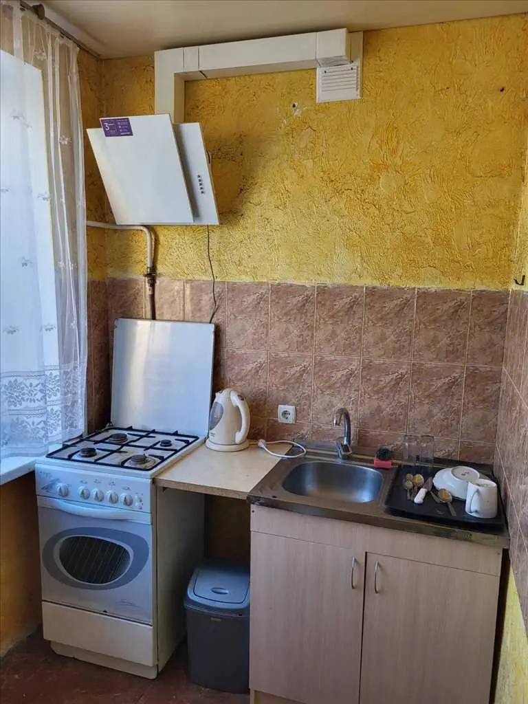 Гарна квартира поруч з 38 школою.