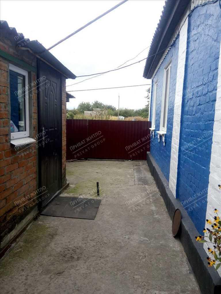 Гарний будинок в Ковалівці, поряд річка і природа