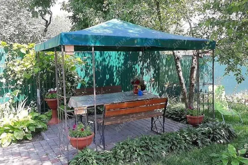 Будинок на 2 входа в передмісті