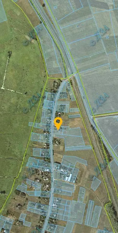 У продажу ділянка з будинком у Полтавському районі