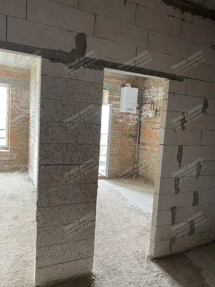 Новобудова в центрі, цегла, зданий будинок! 