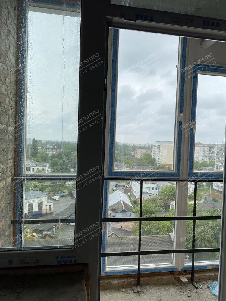 Новобудова в центрі, цегла, зданий будинок! 