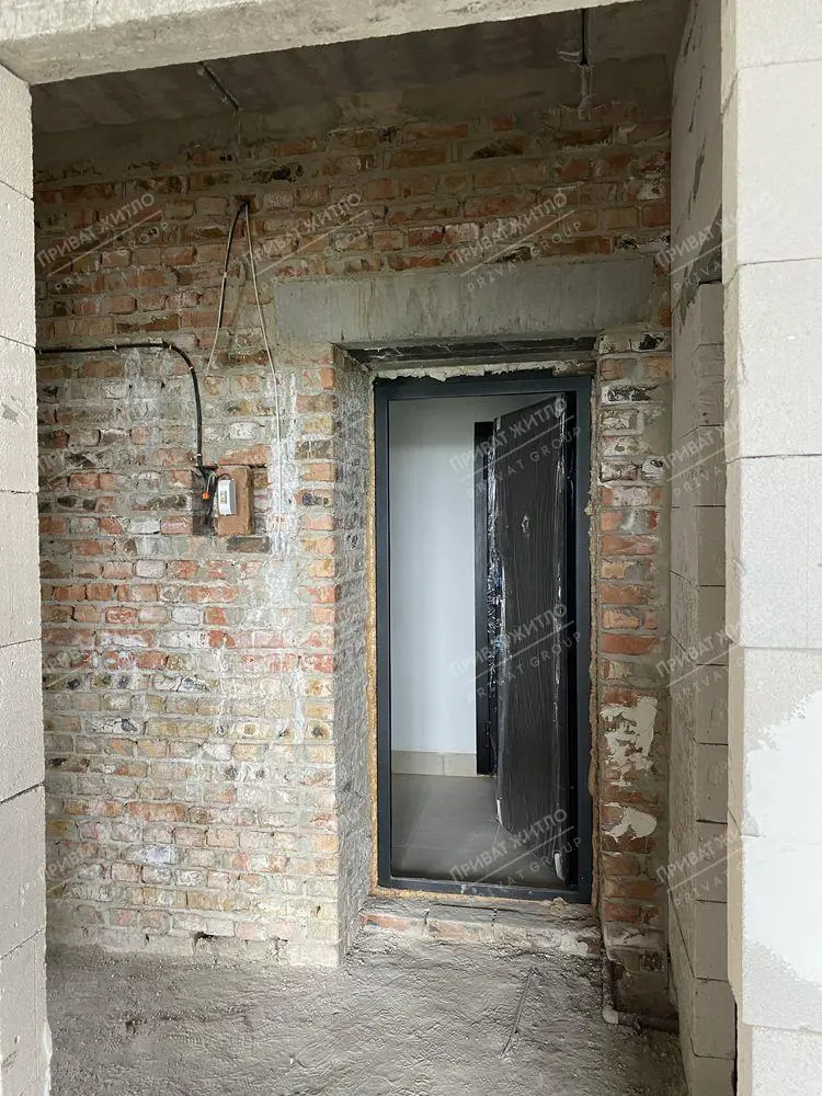 Новобудова в центрі, цегла, зданий будинок! 
