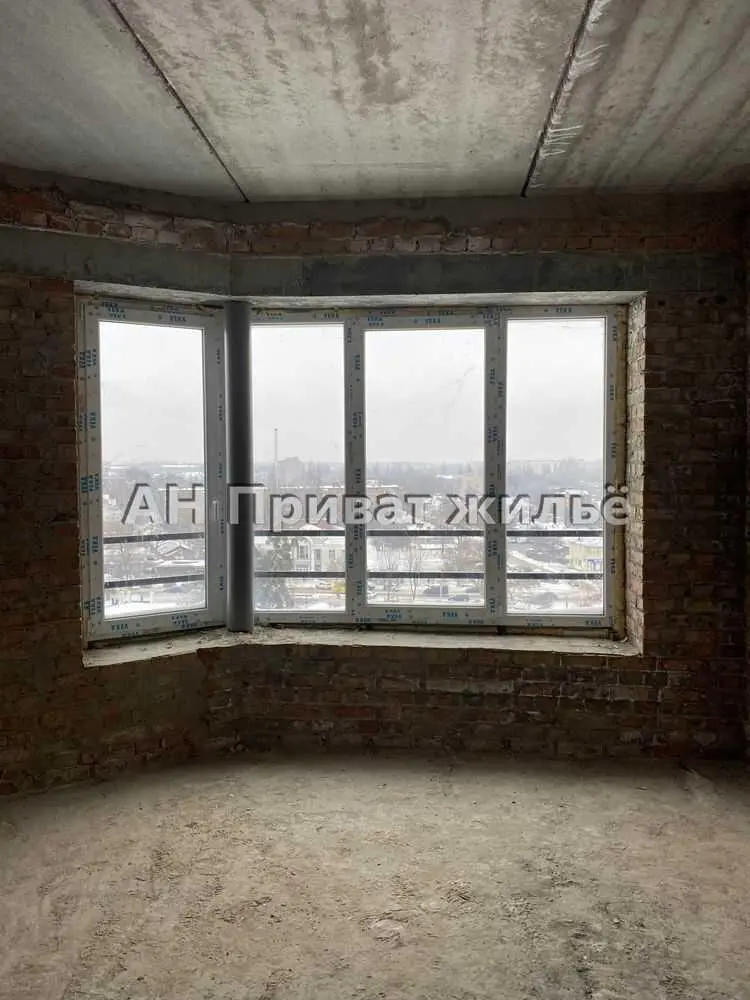 Новобудова в центрі, цегла, зданий будинок! 