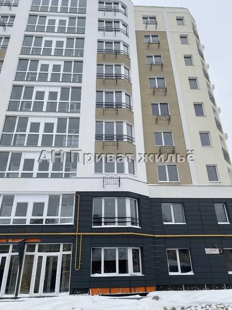 Новобудова в центрі, цегла, зданий будинок! 