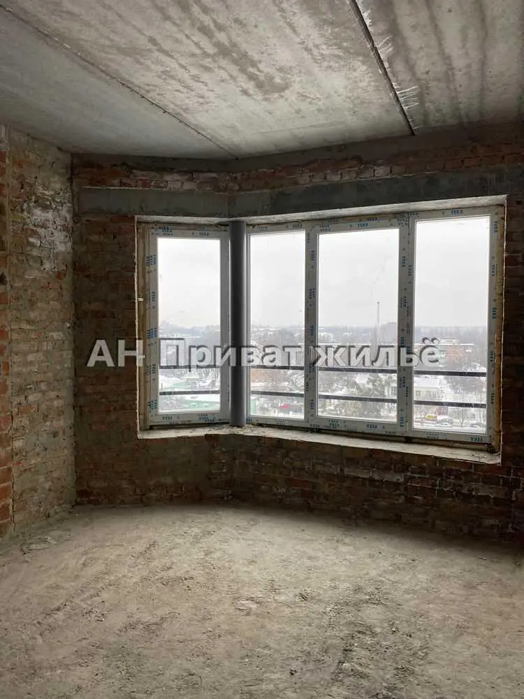 Новобудова в центрі, цегла, зданий будинок! 