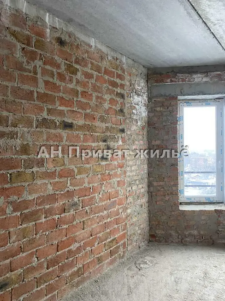 Новобудова в центрі, цегла, зданий будинок! 