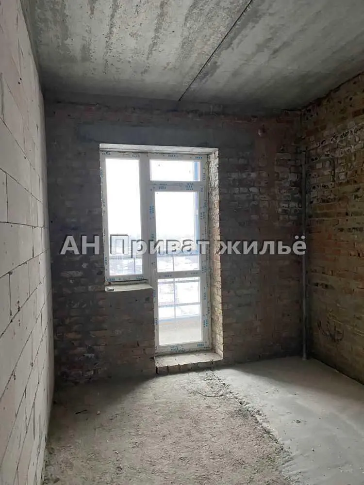 Новобудова в центрі, цегла, зданий будинок! 