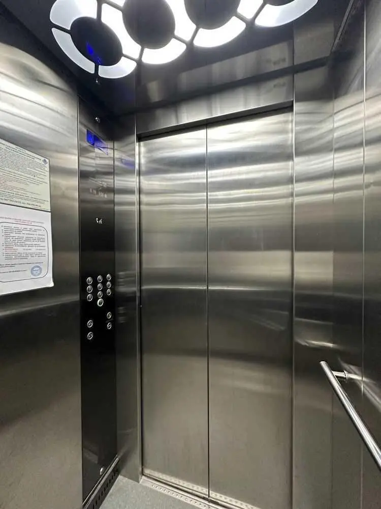 Квартира в новому будинку з дизайнерським  ремонтом!