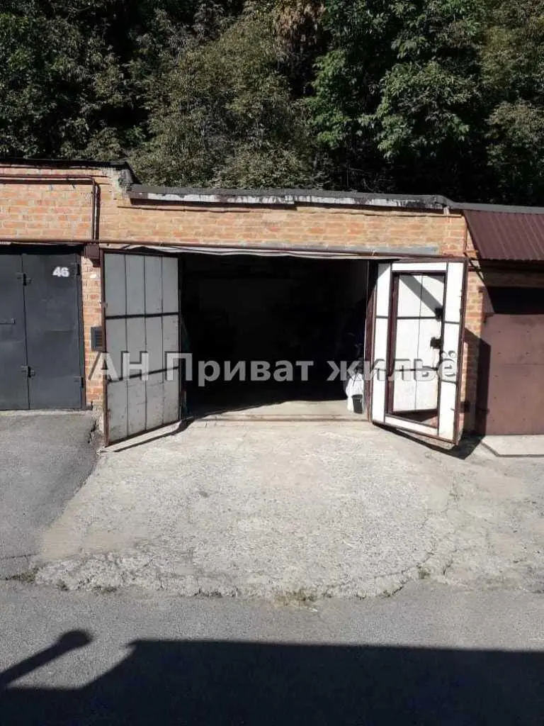 Гараж на Леваде!