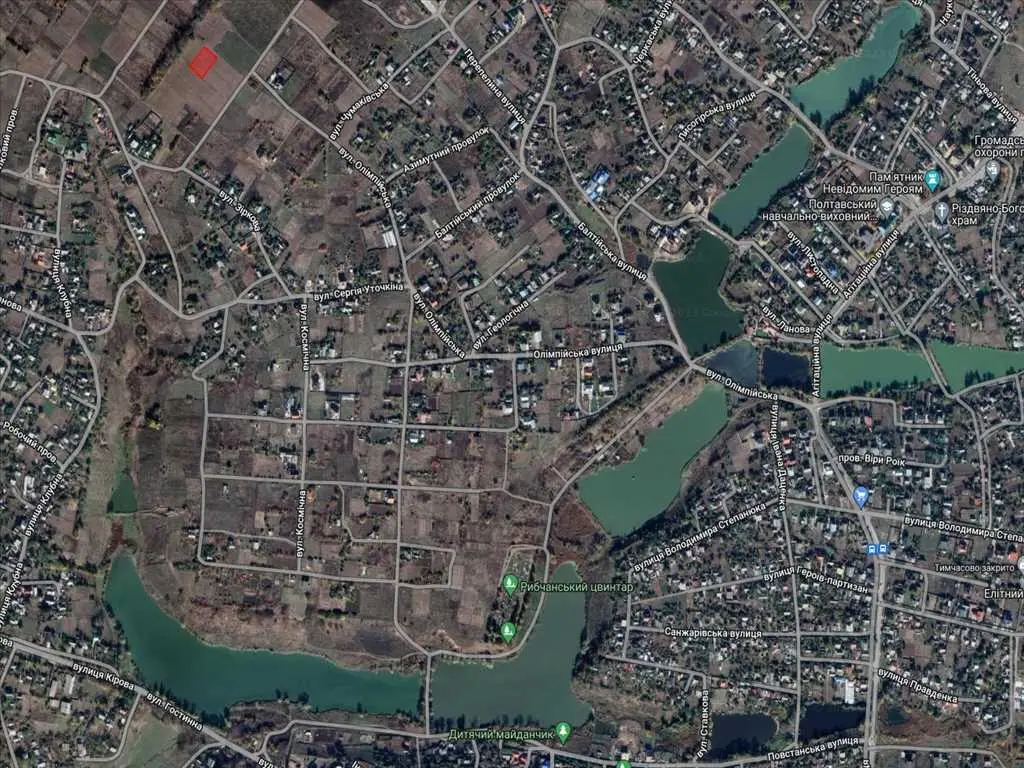 Земельна ділянка в тихому місці! 