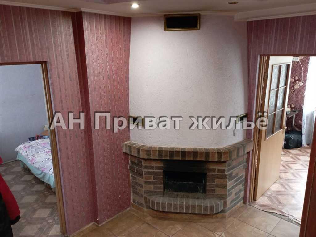 Охайна частина будинку в центральній частині міста!