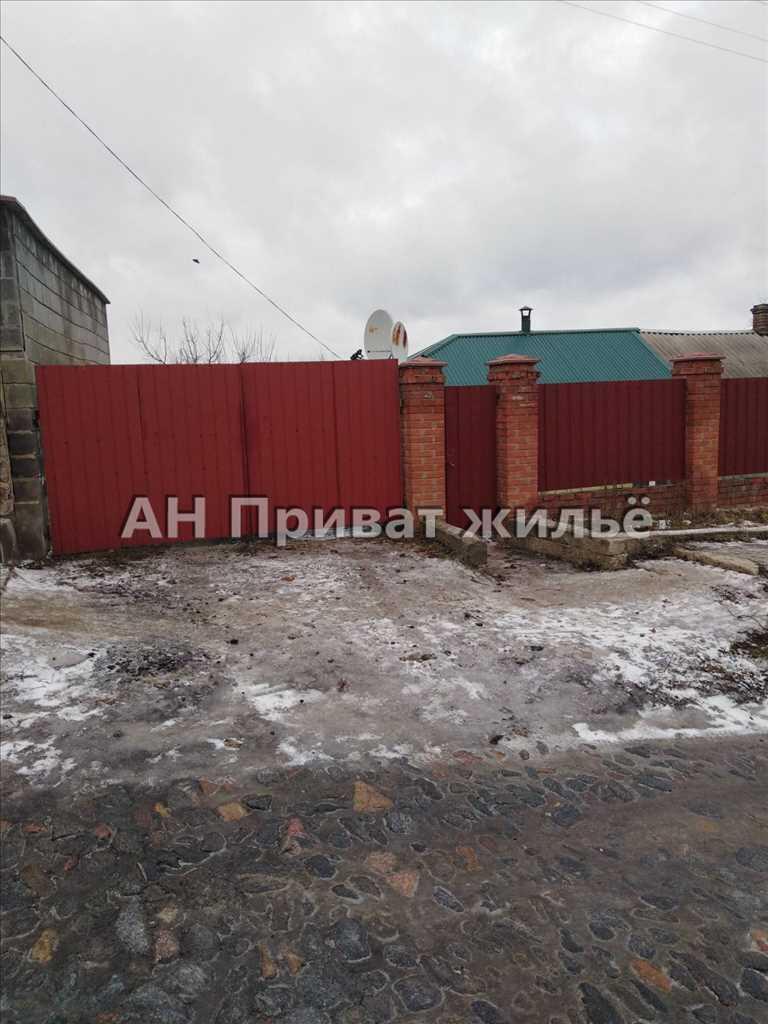 Охайна частина будинку в центральній частині міста!