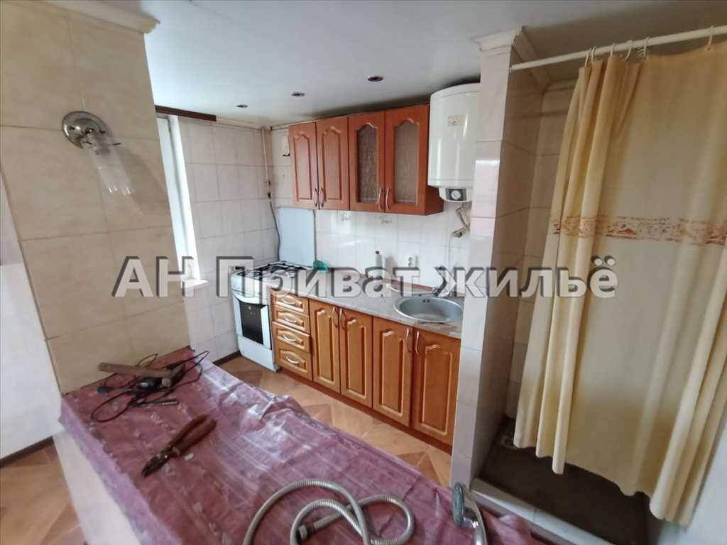 Охайна частина будинку в центральній частині міста!