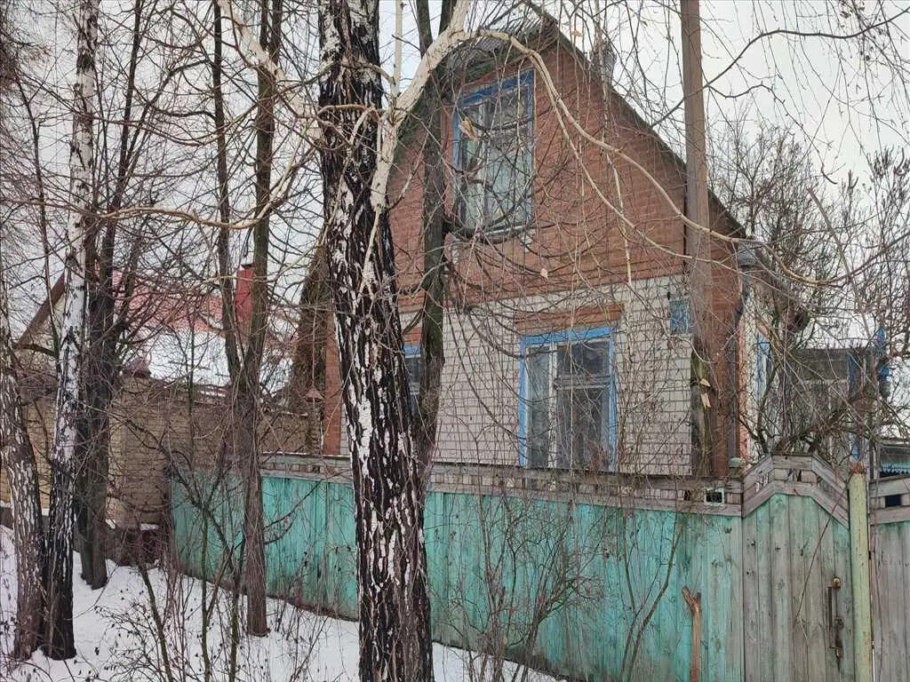 Гарний будинок у передмісті Полтави