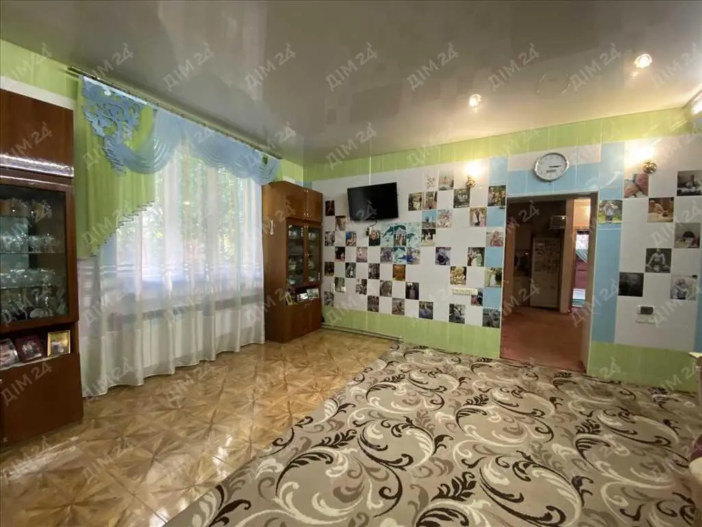 Частина будинку в центрі міста!